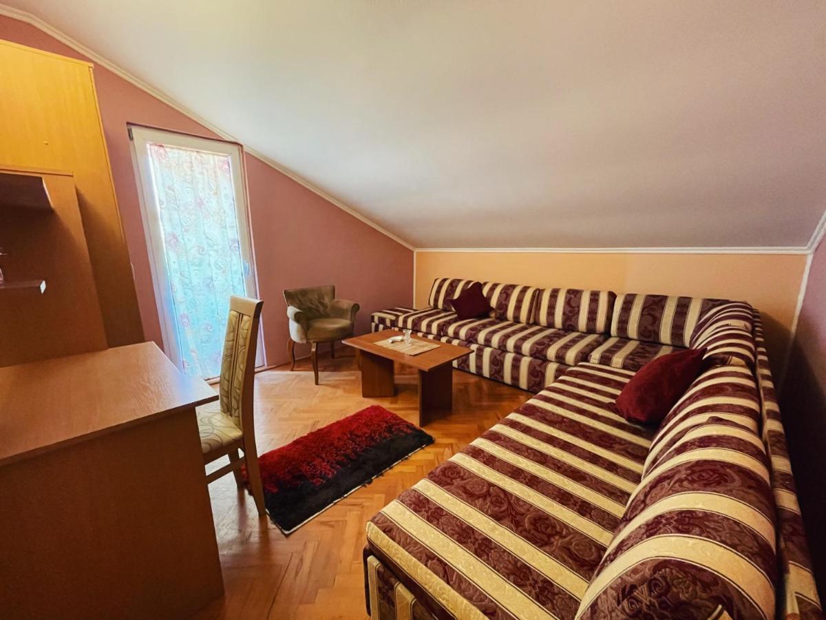 Vila Duricic 300M Od Mora Ξενοδοχείο Ðenovići Εξωτερικό φωτογραφία