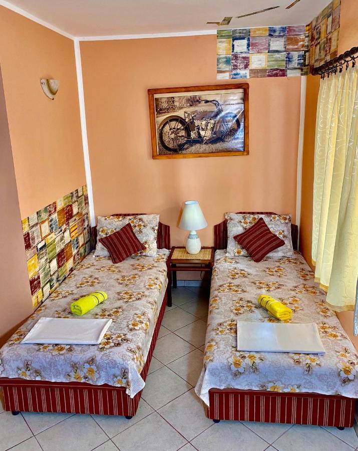 Vila Duricic 300M Od Mora Ξενοδοχείο Ðenovići Εξωτερικό φωτογραφία